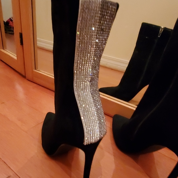Steve Madden Shoes - Steve madden soft leather boots